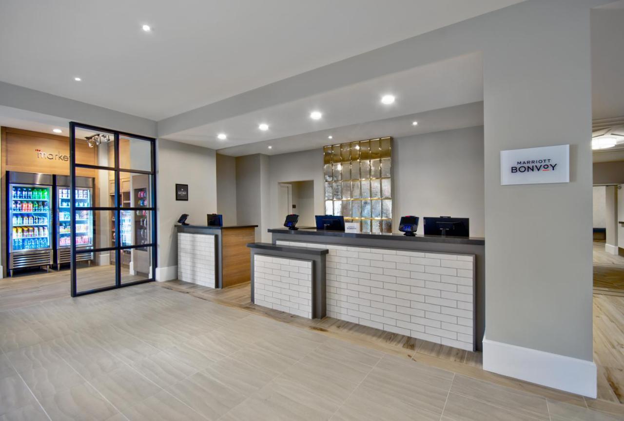 By Marriott Orlando At Flamingo Crossings Town Center Hotel