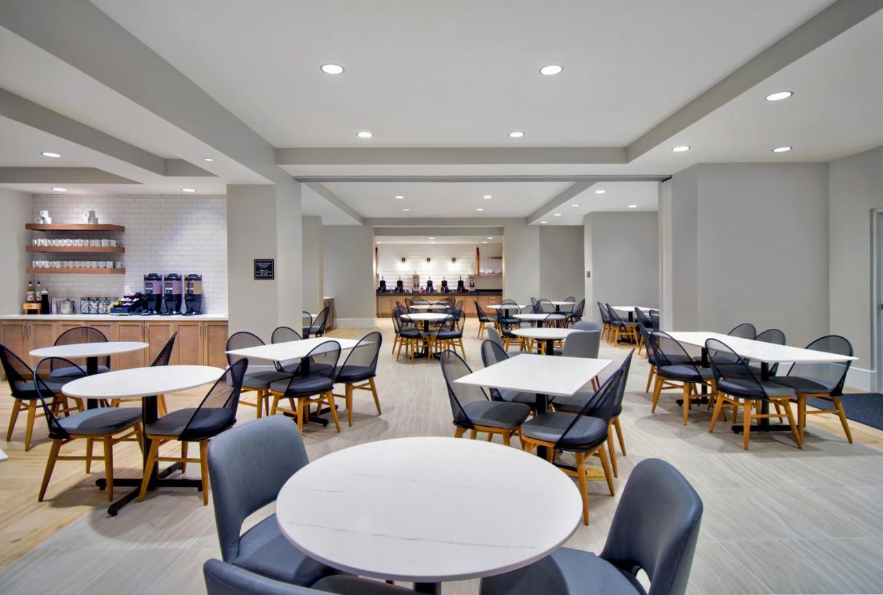 By Marriott Orlando At Flamingo Crossings Town Center Hotel