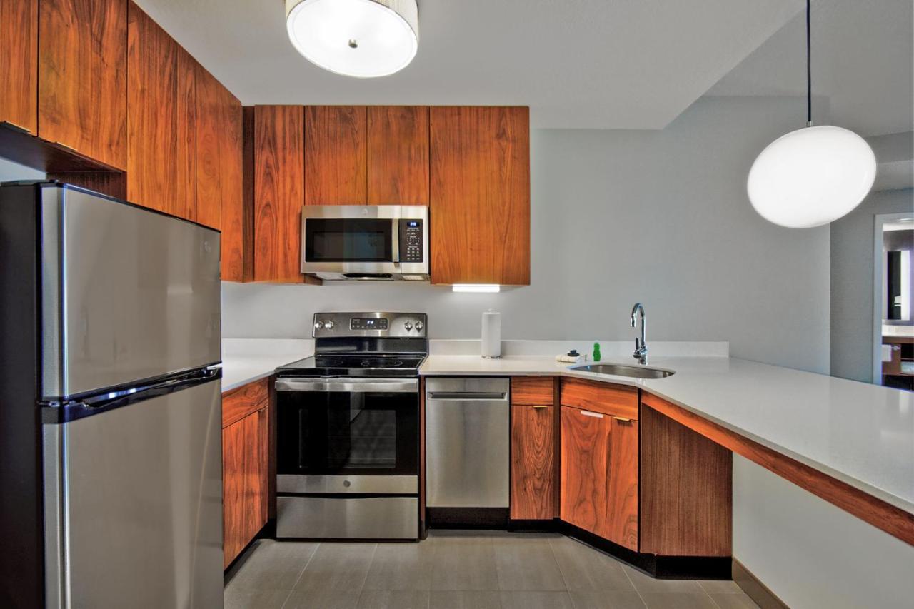 Hotel By Marriott Orlando At Flamingo Crossings Town Center